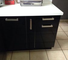Et voici les meubles de cuisne qui serviront de meuble de salle de bain dans la sdb parentale
