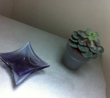 Petite déco dans les mauves pour le coin repos