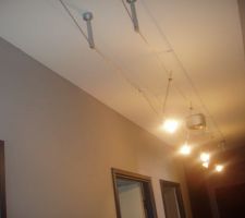 Pose finie pour suspension lumineuse