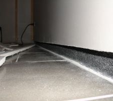 On evide le polystyrene du Pregymax 29,5.