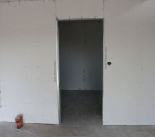 Porte coulissante entrée bureau