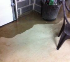 Problème porte de sous sol, bosse de la dalle au milieu de la porte de sous sol