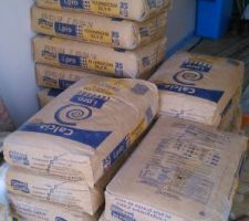 Du ciment pour la chape ^^