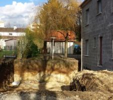 Descente de garage terrassée. Les murs seront montés la semaine prochaine