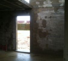 05/02/14  porte entree et emplacement futur escalier