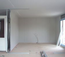 Photo du 28 février 2011
La construction de la maison a continué comme si rien était.