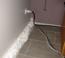 Après deux heures ,la mousse c'est expansée ,j'attends demain pour la decouper proprement.
