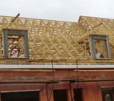 Charpente des lucarnes terminée ainsi que les rebord de fenetre