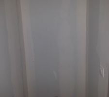 Toilettes du bas