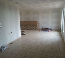 Vu de la pièce à vivre depuis la cuisine