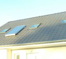 VUE DU PANNEAU SOLAIRE ET VELUX