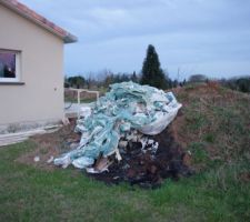 Encore des d&eacute;chets qui vont bruler!