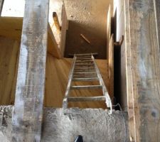 R&eacute;alisation du coffrage de l\\\'escalier.