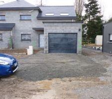 Photo du régalage des terres et de l'empierrement de l'entrée n°3