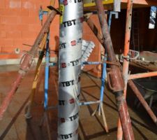 Realisation du pilier de la terrasse en b&eacute;ton