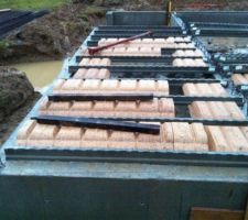 Vide sanitaire décoffré .
Préparation du plancher Rectolight .