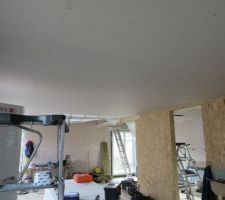 Moitié du plafond fait !!