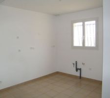 11.03.10 - Ma cuisine toute propre et termin&eacute;e, pr&ecirc;te &agrave; accueillir mes meubles