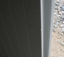 Porte du garage abimée 2