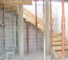 Escalier béton- coffrage-ferraillage réalisé en 3 jours