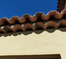 Malfa&ccedil;ons, de mon avis, sur l\'enduit.
Il y en a plein d\'autres comme cela..
En plus, les g&eacute;noises faites &agrave; la vavite, de mon avis...