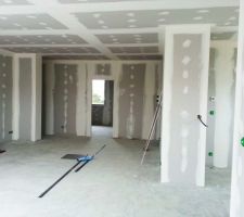 SALON.