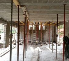 Futur s&eacute;jour avec les deux baies 90x300