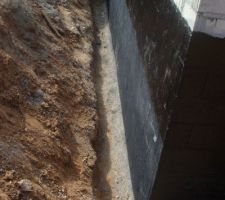 Tranch&eacute;e pour le drainage