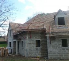 Il manque un velux de chaque côté de l'angle.