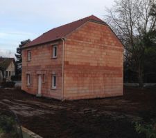 ...terrassement fini, place au cr&eacute;pit!!!