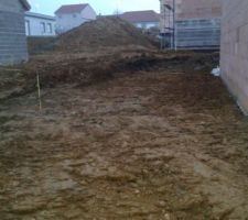 Enfin nous &eacute;vacuons les 100 m2 de terre