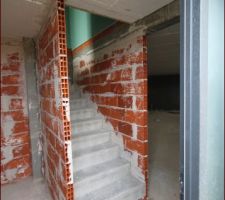 Escalier !

pas comme on veut mais il est fait !
