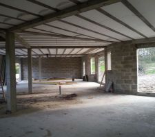 Int&eacute;rieur (garage au fond)