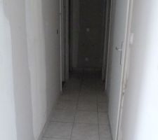 Couloir des chambres,sdb,et wc