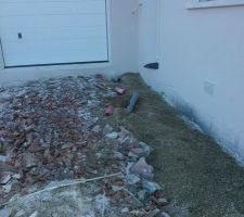 Réseaux EDF/FT/Eau rebouchées à droite