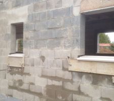 Appuis de fenêtre près à être scellés