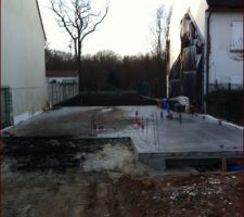 Ajout de terre 30m3 pour &eacute;galiser le terrain derri&egrave;re la future maison