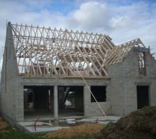 J 3 des travaux de charpentes, vue depuis le jardin