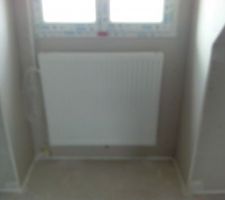 POSE DES RADIATEUR A L ETAGE CHAMBRE ENFANT