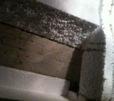 Ourdi mal d&eacute;coup&eacute;, dalle visible. Avec un plancher chauffant, c'est dommage...