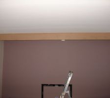 Mise en place du bandeau (partie frontale du caisson).