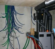 Arriv&eacute;es de l'eau &eacute;lectricit&eacute; et t&eacute;l&eacute;phone