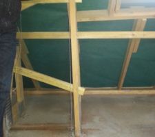 M&ecirc;me si nous n'avions pas besoin du fil &agrave; plomb pour remarquer un probl&egrave;me d'aplomb...