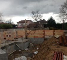 Elévation des murs du RDC sur vide sanitaire