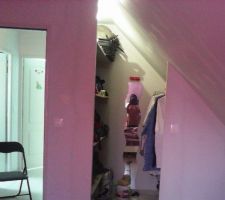 Dressing de la chambre parentale, moins de 150? quelque planche une barre et le tour est jouer. Pose par mon homme trop fi&egrave;re de lui.
