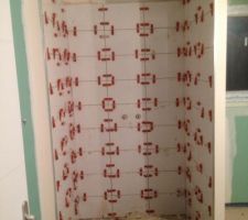 Pose fa&iuml;ence avec cale raimondi