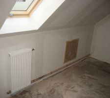 04/03/14-Probl&egrave;me de ragr&eacute;age car certaines parties du plancher sont humides