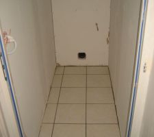 04/03/14-Carrelage WC étage-Plinthes en attente