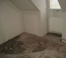 04/03/14-Probl&egrave;me de ragr&eacute;age car certaines parties du plancher sont humides