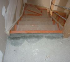 Haut de l'escalier rebouché